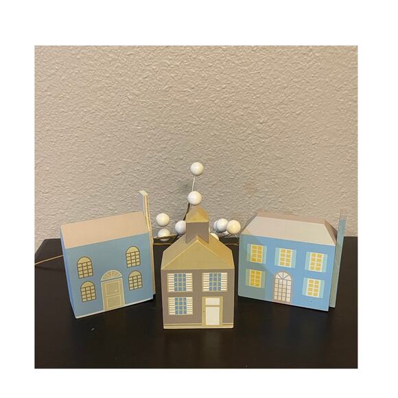 Set of 3 Little wooden houses, wooden blocks - Picture 1 of 10